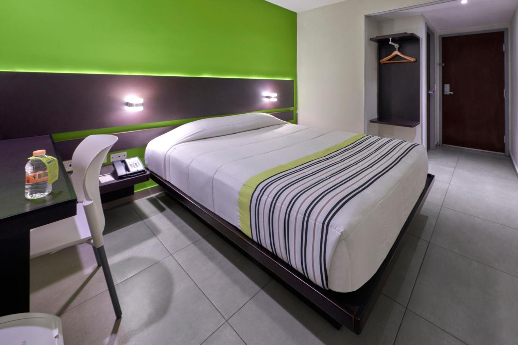 ซิตี้ เอ็กซ์เพรส จูเนียร์ กังกุน Hotel แคนคูน ภายนอก รูปภาพ